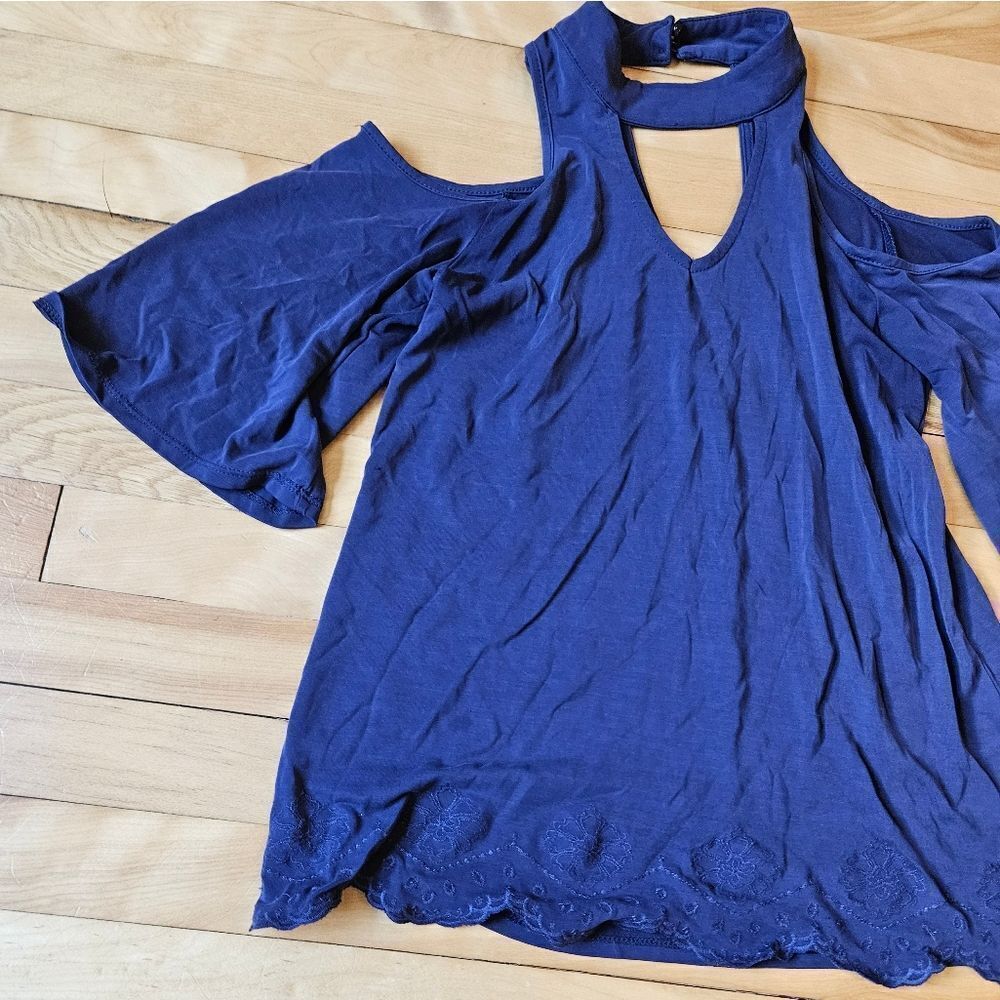 Alya Blue Cold Should Blouse - Picture 4 of 7